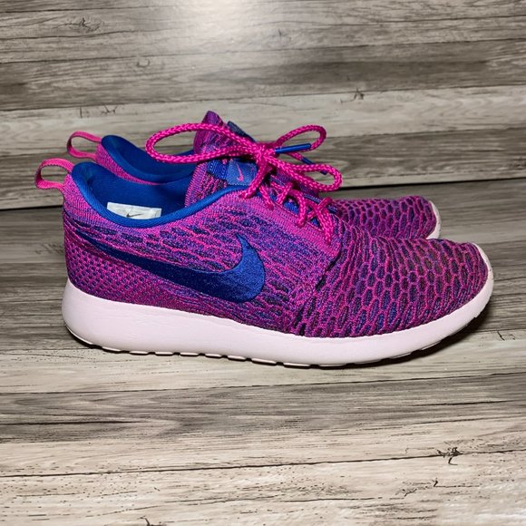 SOLD- Nike Roshe Pink and Blue Flyknit Womens 9 - Picture 3 of 8